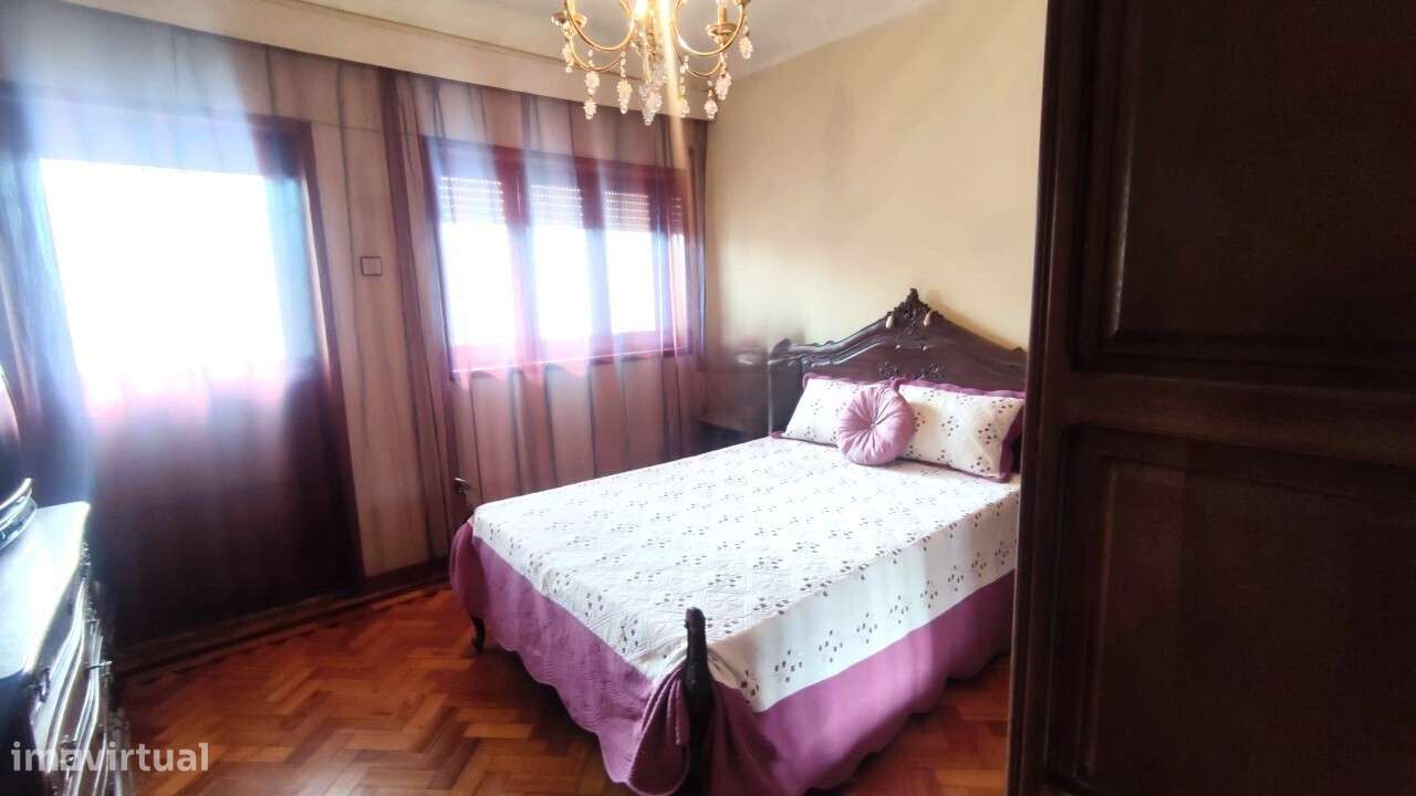 Moradia em banda V4 em S.João da Madeira-10