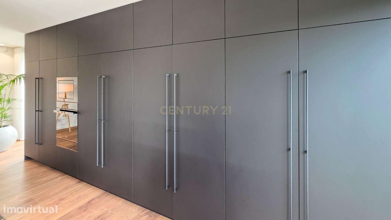 Moradia Contemporânea T4 com Piscina | Arquitetura Premium | Brufe, Vi-8