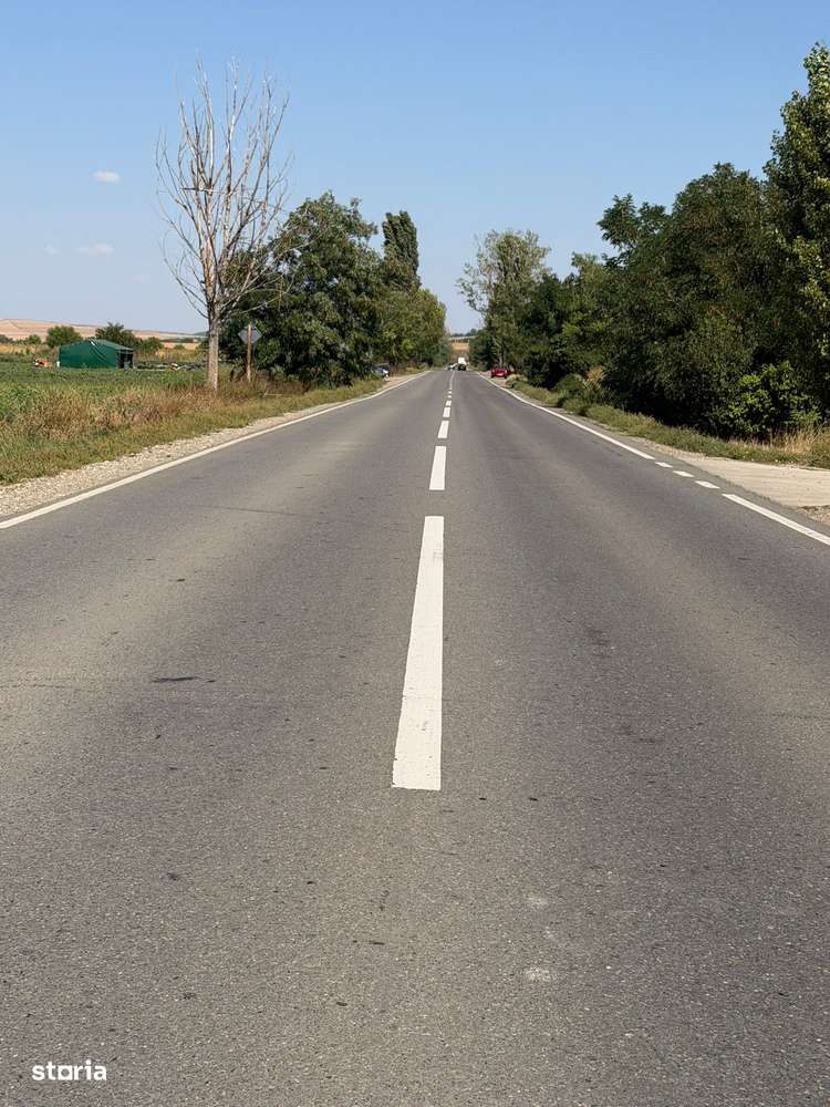 Vand Teren ITRAVILAN intersectie cu TRAIAN - BUHOCI , la STRADA-0