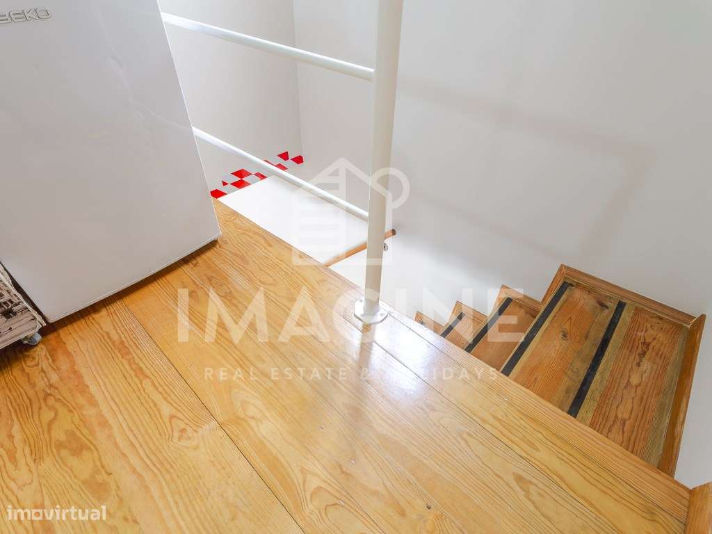 Prédio à Venda Localização Premium - Praça de Bocage-24