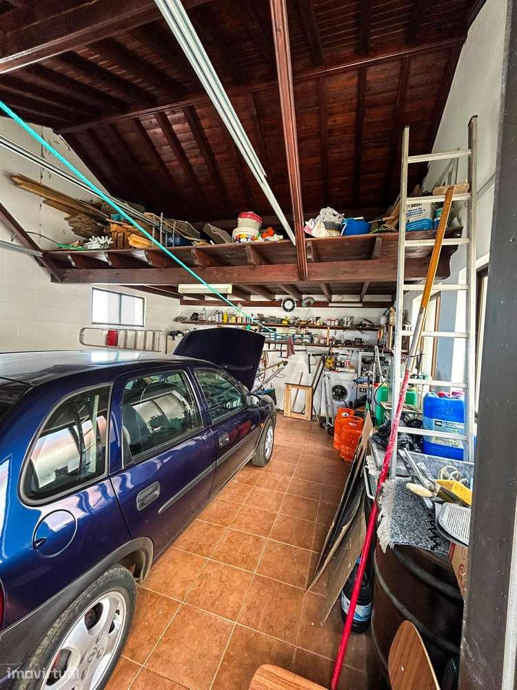 Moradia T3 + 2 Apartamentos T1+1-15