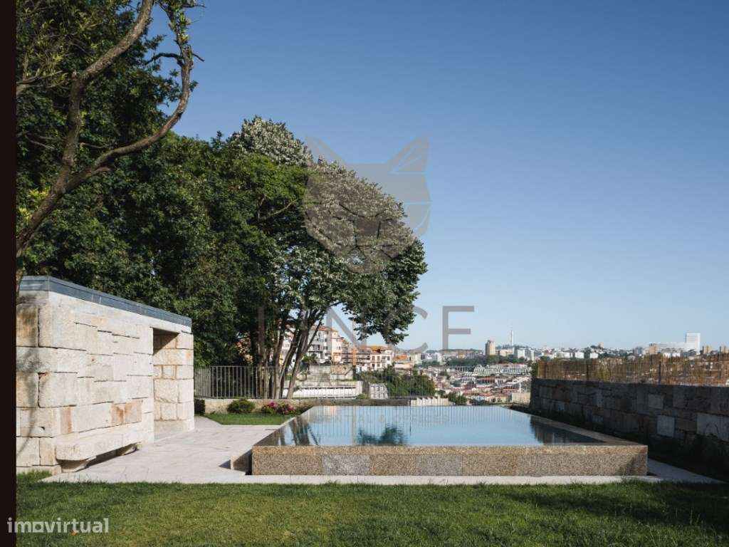 T2 com vista de Rio no Porto - Grande imagem: 3/35