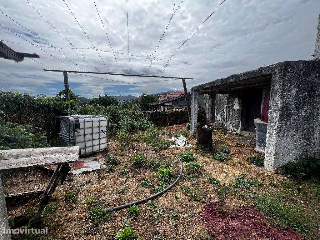 Moradia Independente para Restauro em Telões  Amarante - Grande imagem: 4/11