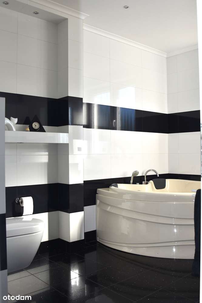 Dom parterowy z poddaszem użytkowym, garaż, ogród-12