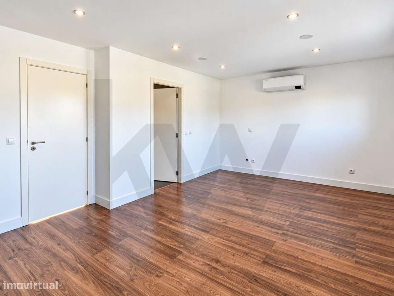 Moradia T4 com piscina e amplo jardim na Verdizela | Garagem para 4 vi-19
