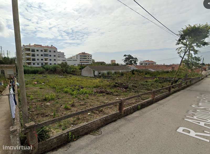 Terreno urbano com 2.050 m2 em Tavarede-23