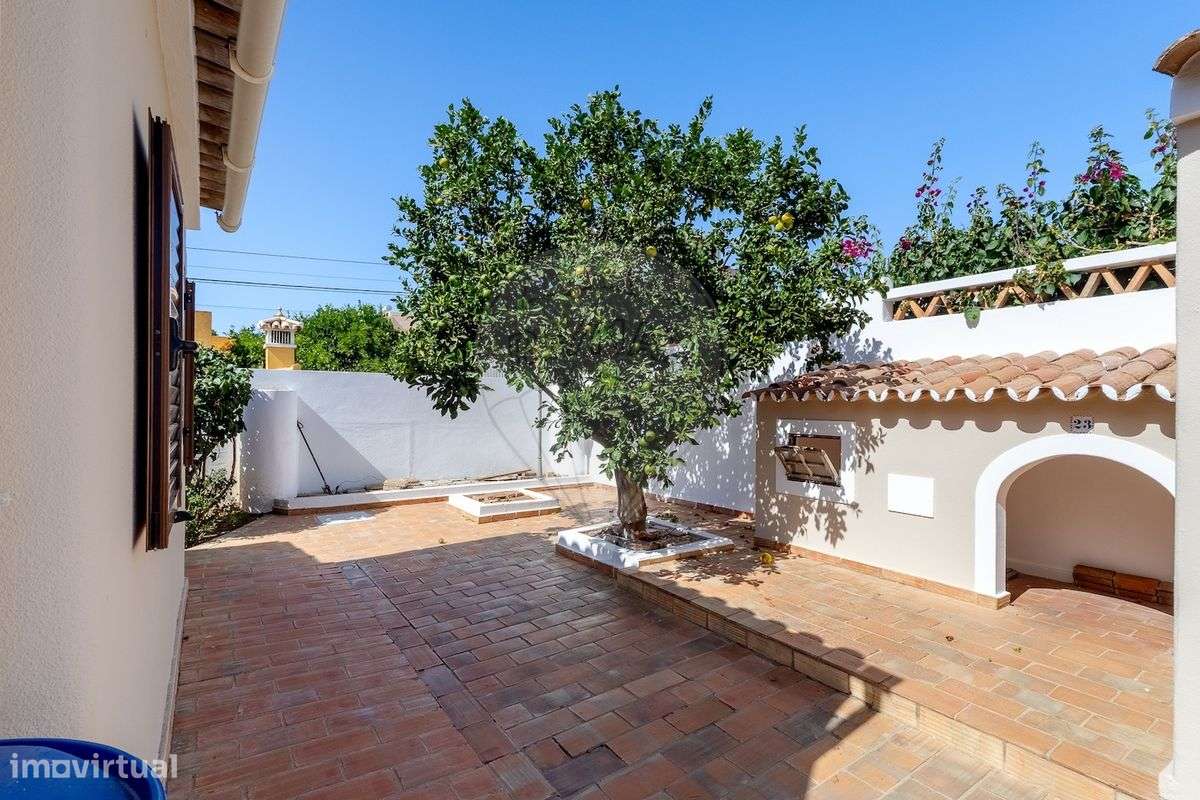 Moradia T5 para venda - Grande imagem: 2/45