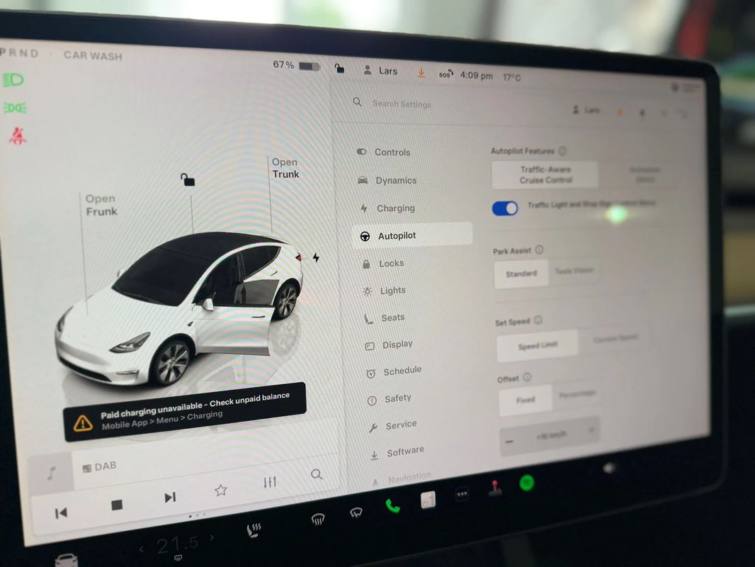 Tesla Model Y Long Range Dual Motor AWD - 20