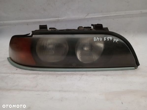 BMW  E39 Prawa Lampa Przód Reflektor Prawy - 1