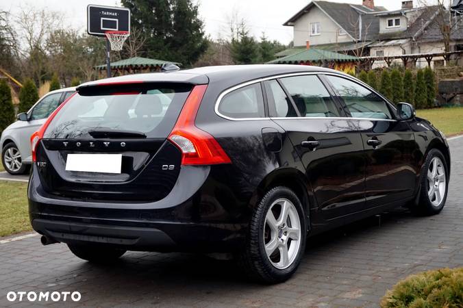 Volvo V60 D3 Geartronic Kinetic - 11