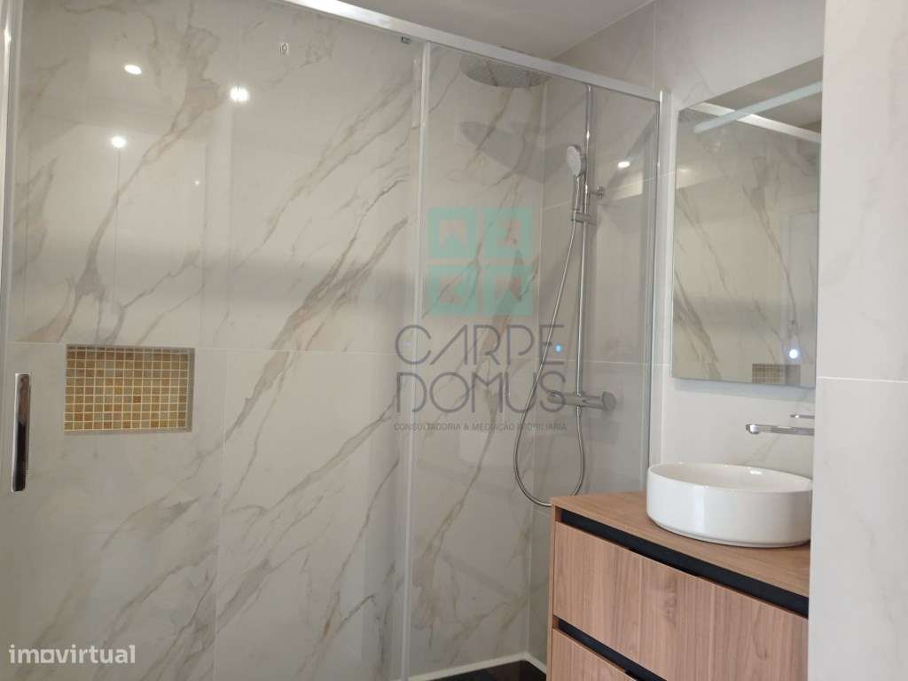 Apartamento T3 , remodelado, no Lumiar - Lisboa-32