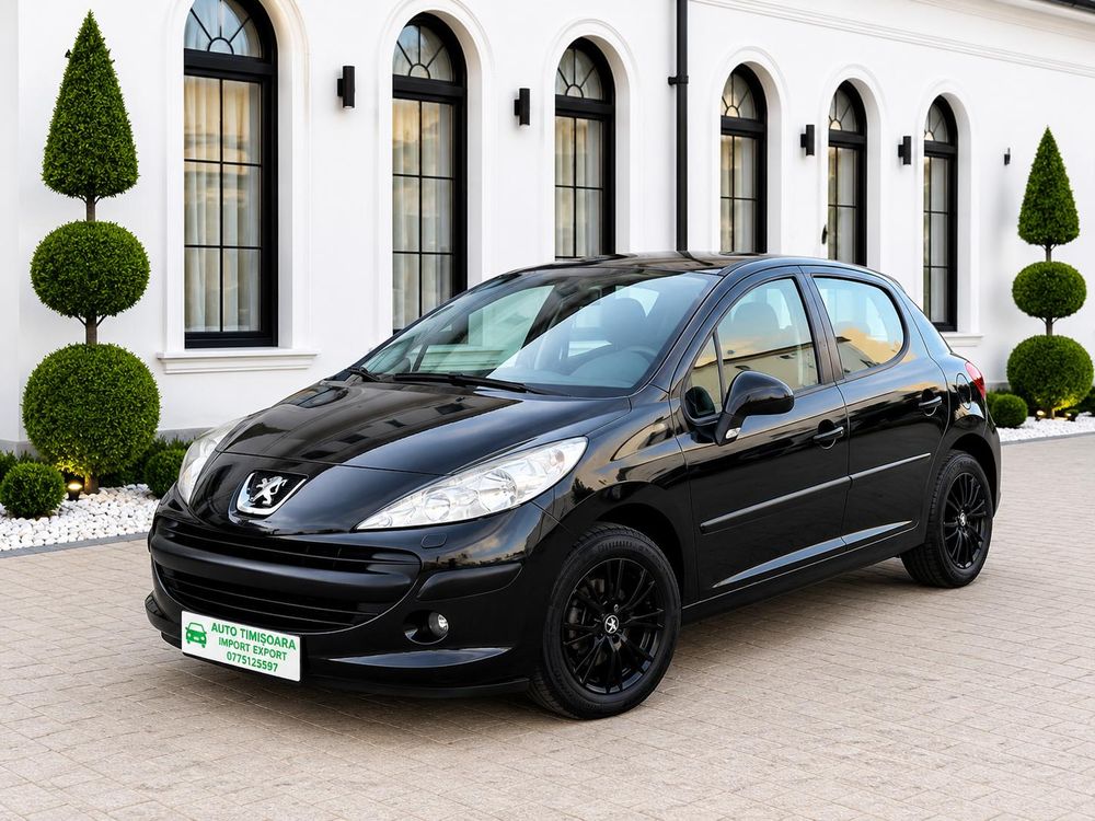 Peugeot 208 2011
