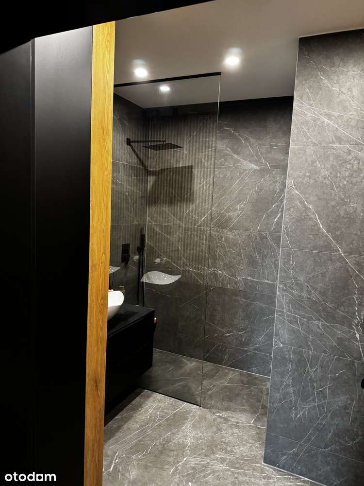 Osiedle Platanowe!!!!!. Mieszkanie z garażem i komórką-8