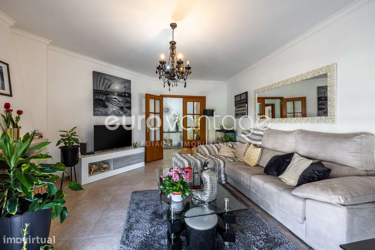 Apartamento T2 na Urbanização de São Romão-7