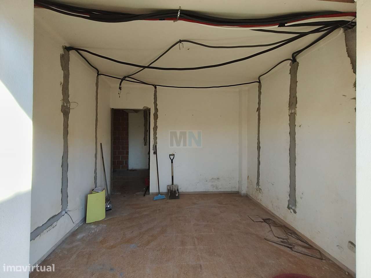 T3 com Garagem em Santa Clara-12