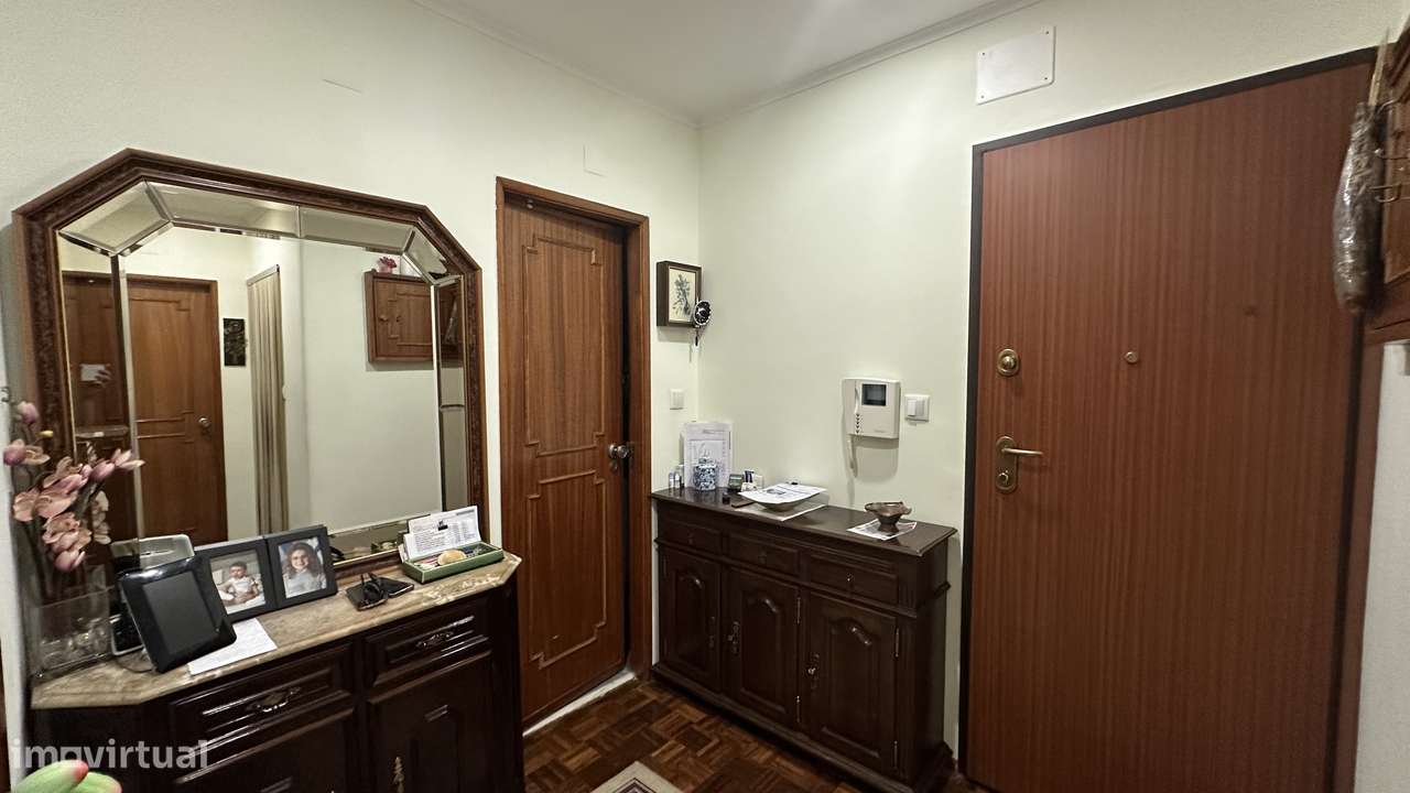 T3 Renovado Amadora , Águas livres-25