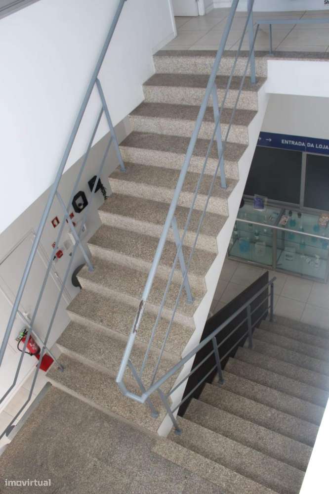 Armazém Industrial com Excelente Localização em Braga-9