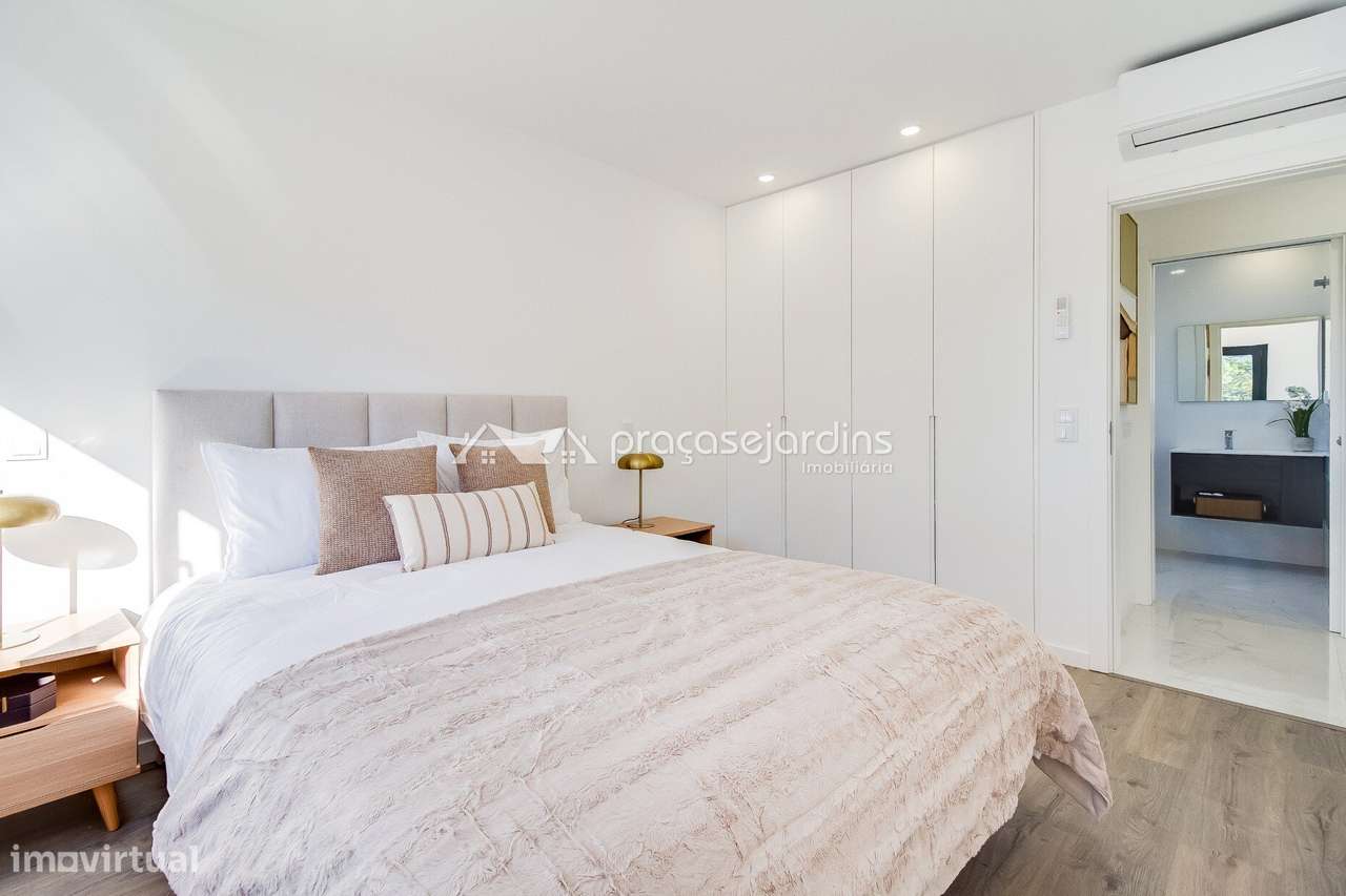 Apartamento T2 semi-novo - Grande imagem: 2/20