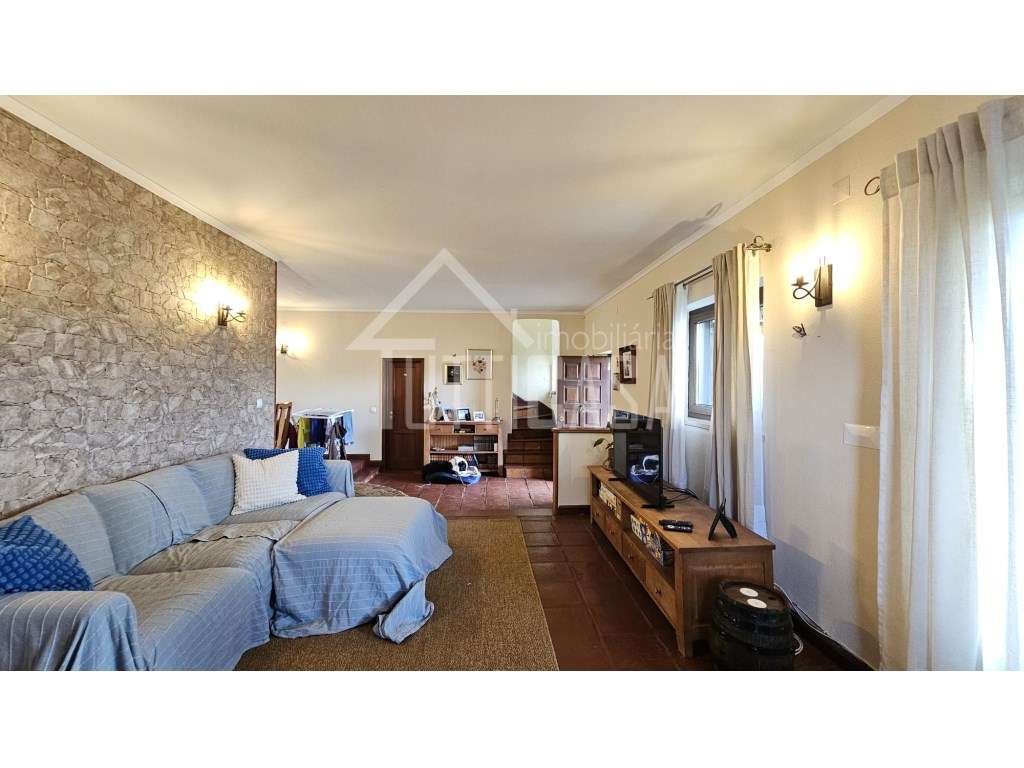 Moradia T3+1 na Venda do Pinheiro-29