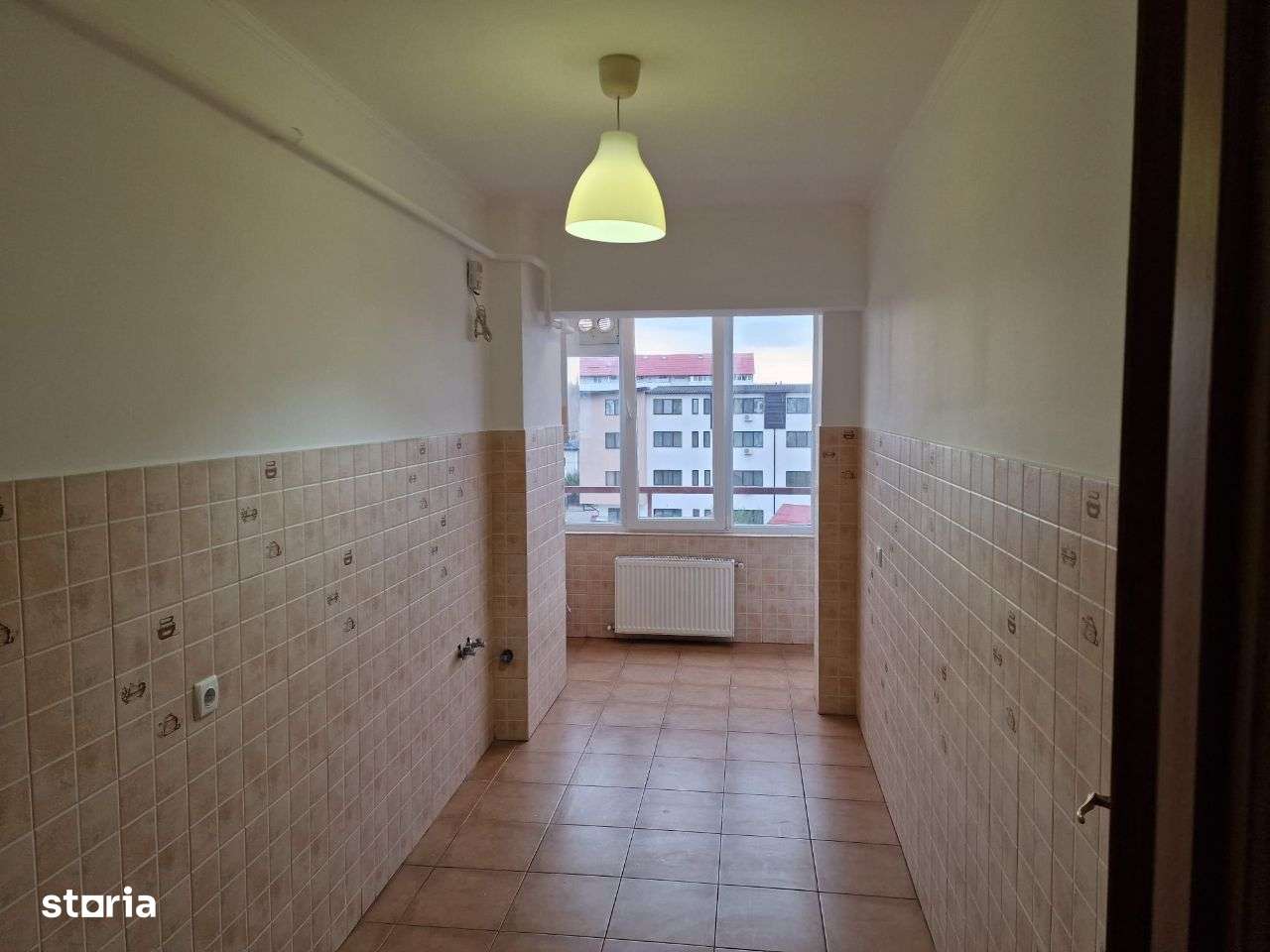 De vanzare apartament 2 camere dec etaj 5/7, 72 mp, Zamca ,Suceava-2
