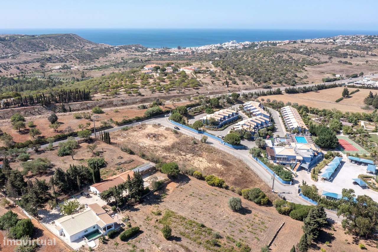 TERRENO URBANO PARA CONSTRUÇÃO COMERCIAL, PERTO DE LAGOS - Grande imagem: 4/10