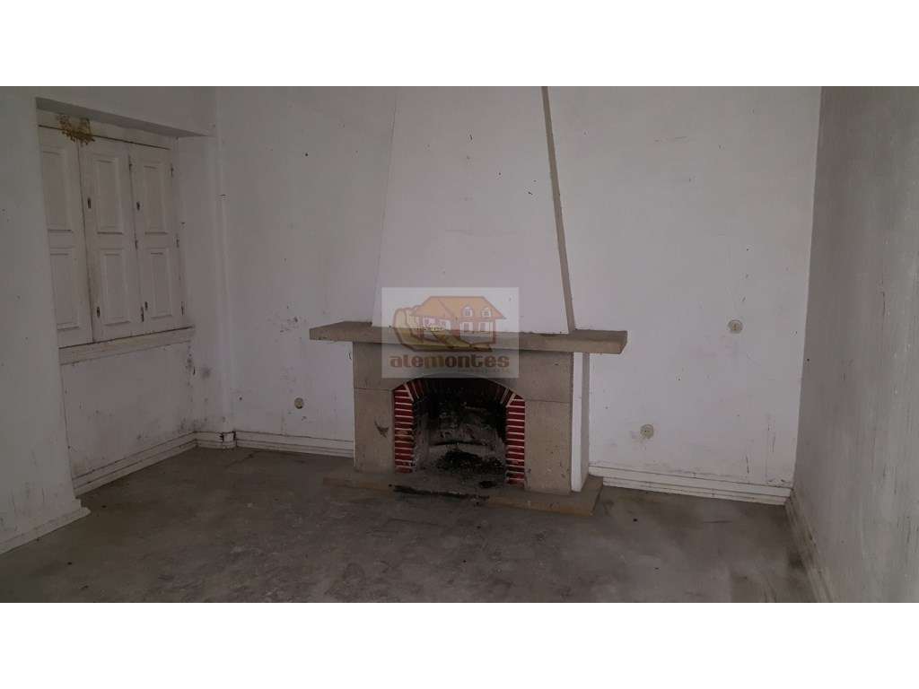 Casa senhorial em aldeia histórica a 45 minutos das praias - Grande imagem: 4/11