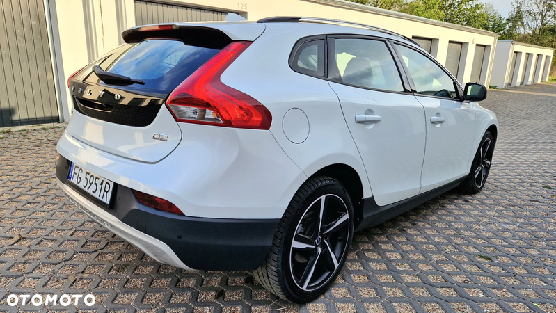 Volvo V40 Cross Country D2 Momentum - 36