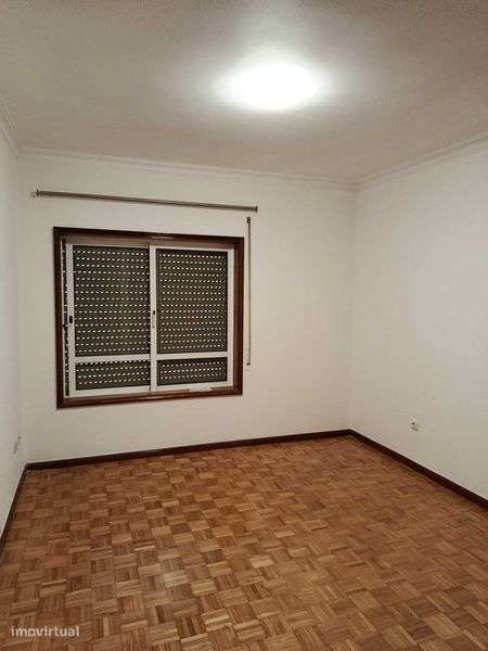 T 2   ARRENDA-SE  Maia Centro - Grande imagem: 4/7