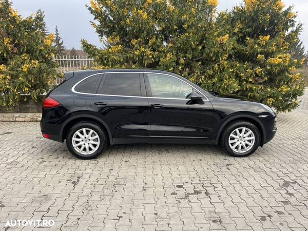 Porsche Cayenne 3.0TD TipTronic - 11