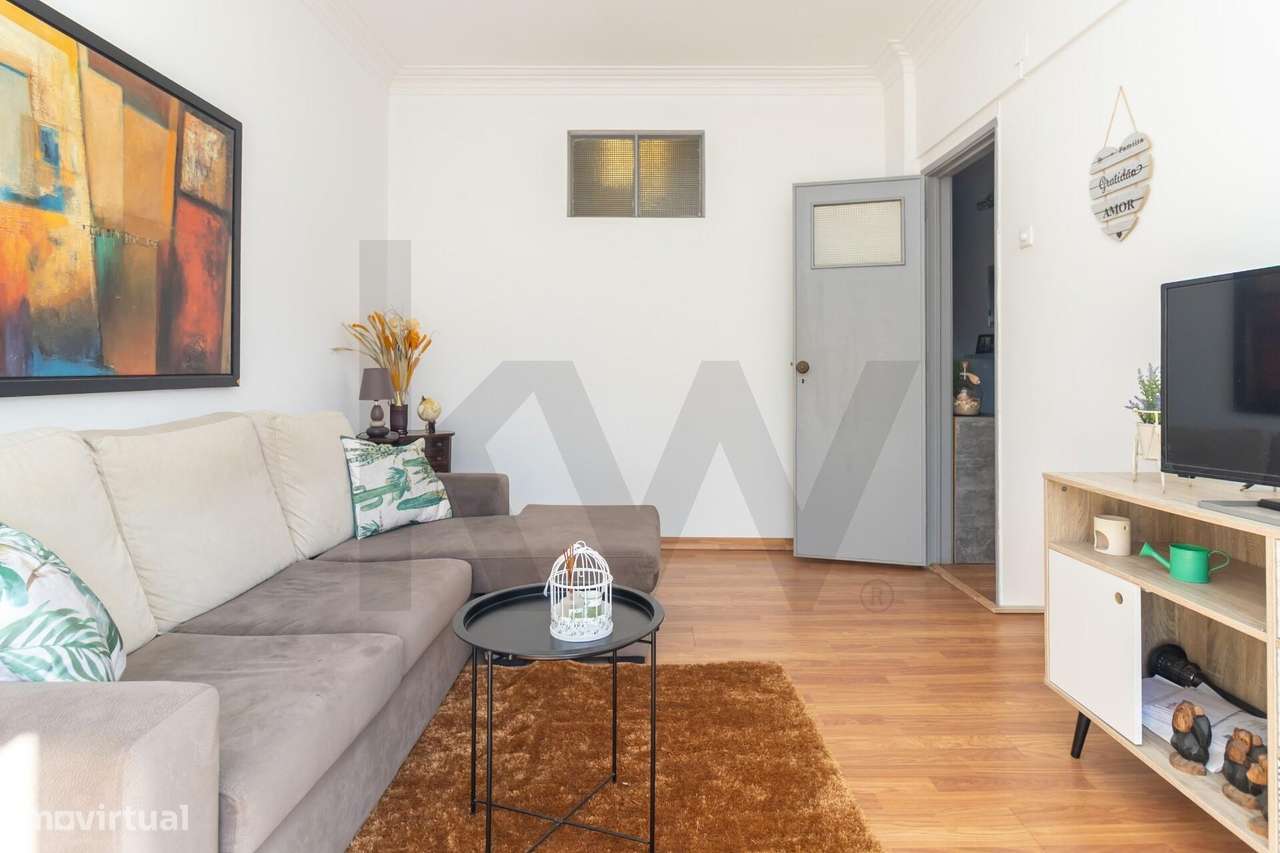 Apartamento T4 em Plena Rua Capitão Leitão – O Coração de Almada a Seu - Grande imagem: 3/37