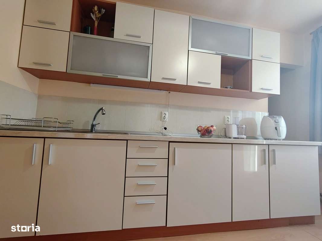 cv 135 D.Voda, apartament generos de 3 camere , parter inalt + beci - Imagine principală: 4/12