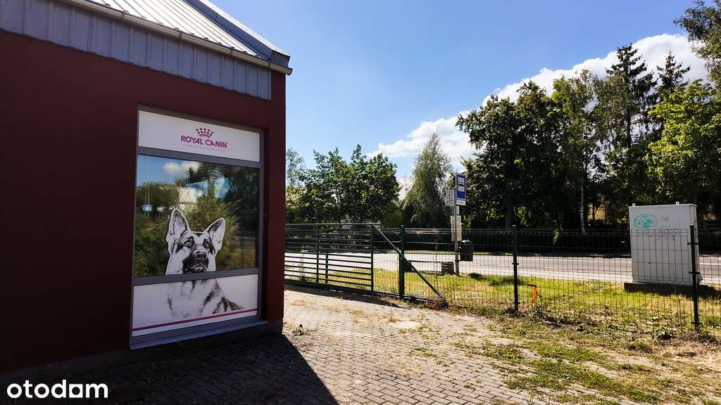 Wolnostojący budynek usługowy w atrakcyjnej lokali-17