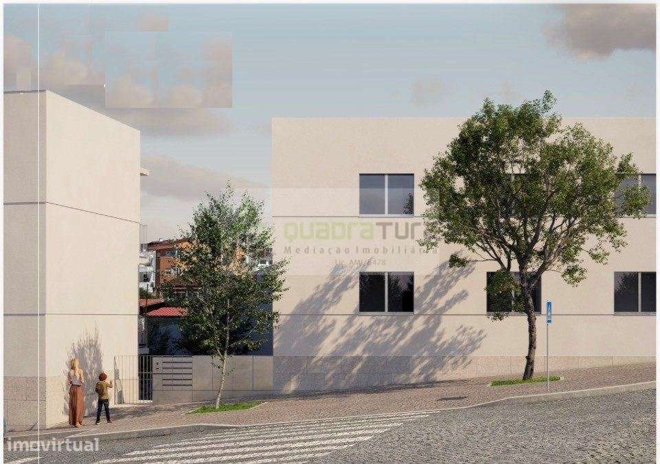 Apartamento T2 | Campanhã | Lugar de Garagem-5