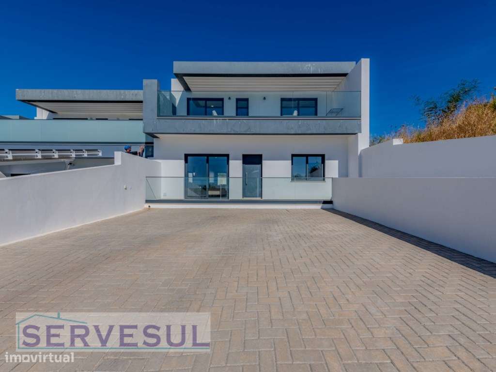 Moradia Moderna com Piscina e uma vista magnifica para o Campo de G...-39