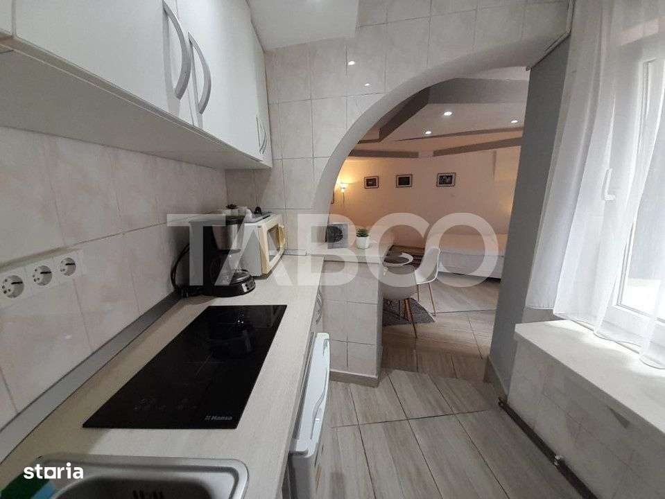 Garsoniera cocheta 30 mp la parter de vanzare Ultracentral Sibiu - Imagine principală: 4/18