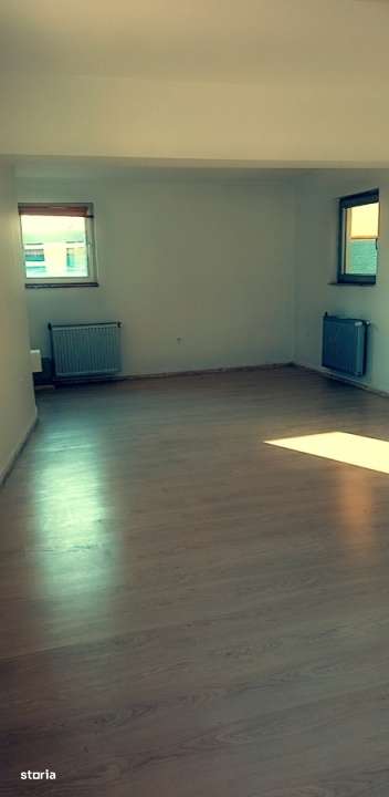 Spatiu Comercial | Piata Romana  | 3 minute de Metroul Piata Romana| - Imagine principală: 3/10