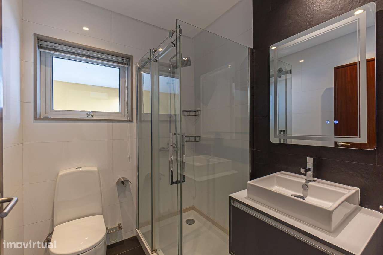 Moradia T3 de 4 Frentes, no centro Avanca( Estarreja),  lote de 360 m2-19