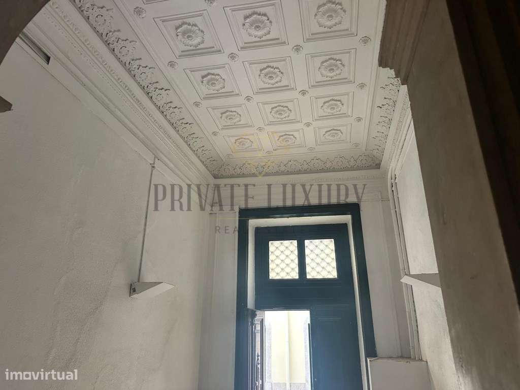 Predio proximo da Av. da liberdade - Grande imagem: 4/25