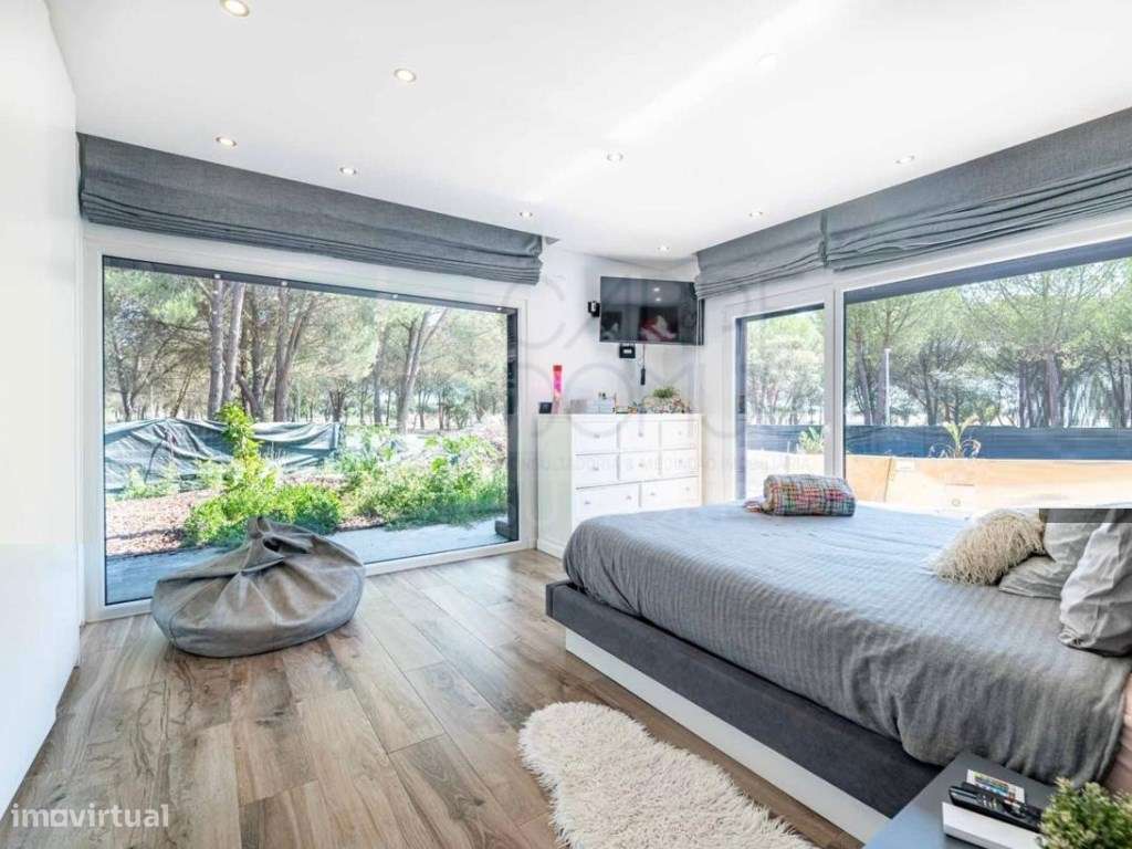 Magnifica moradia T4 na Urbanização Aroeira em Santo Estevão - Grande imagem: 4/60