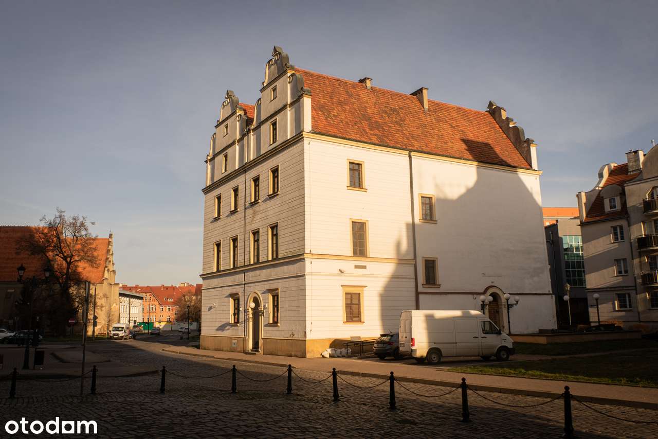 Zabytkowa kamienica w centrum Nysy-dawna Kanonia-10