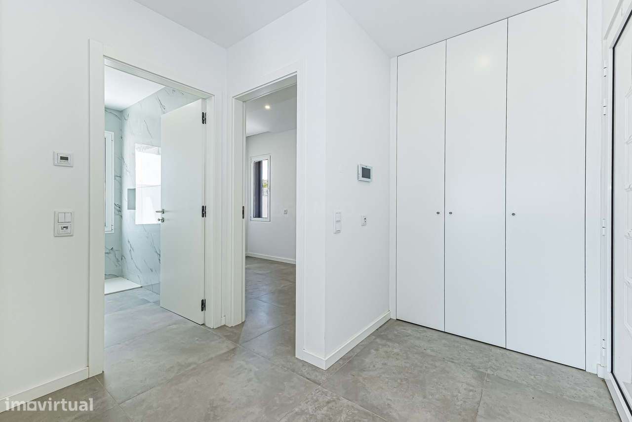 Moradia Contemporânea T3 com Garagem | Mexilhoeira Grande-11