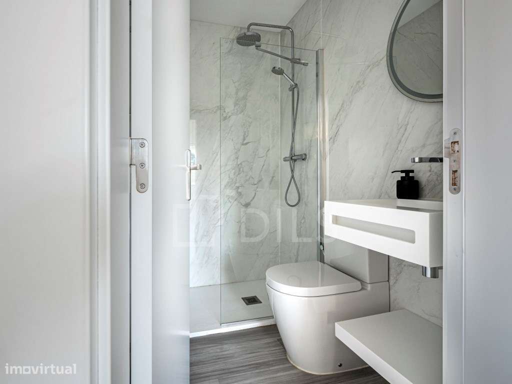 Moradia T6+1 em Soltróia, junto à praia, com piscina-23