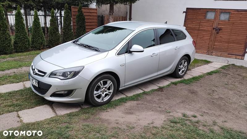 Opel Astra IV 2.0 CDTI Cosmo - 3