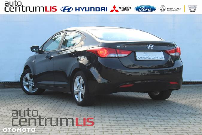 Hyundai Elantra 1.6 Comfort - 3