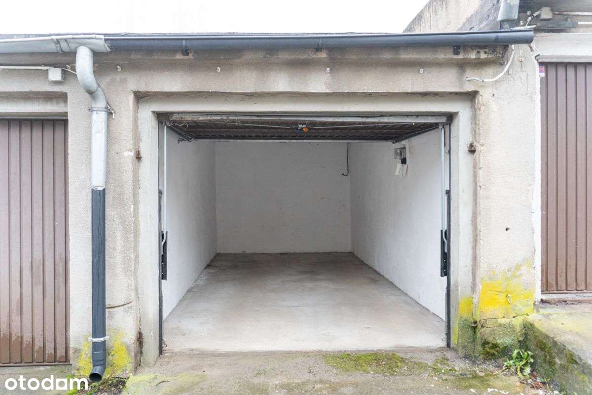 Na sprzedaż garaż w centrum miasta  ul. Długa-5