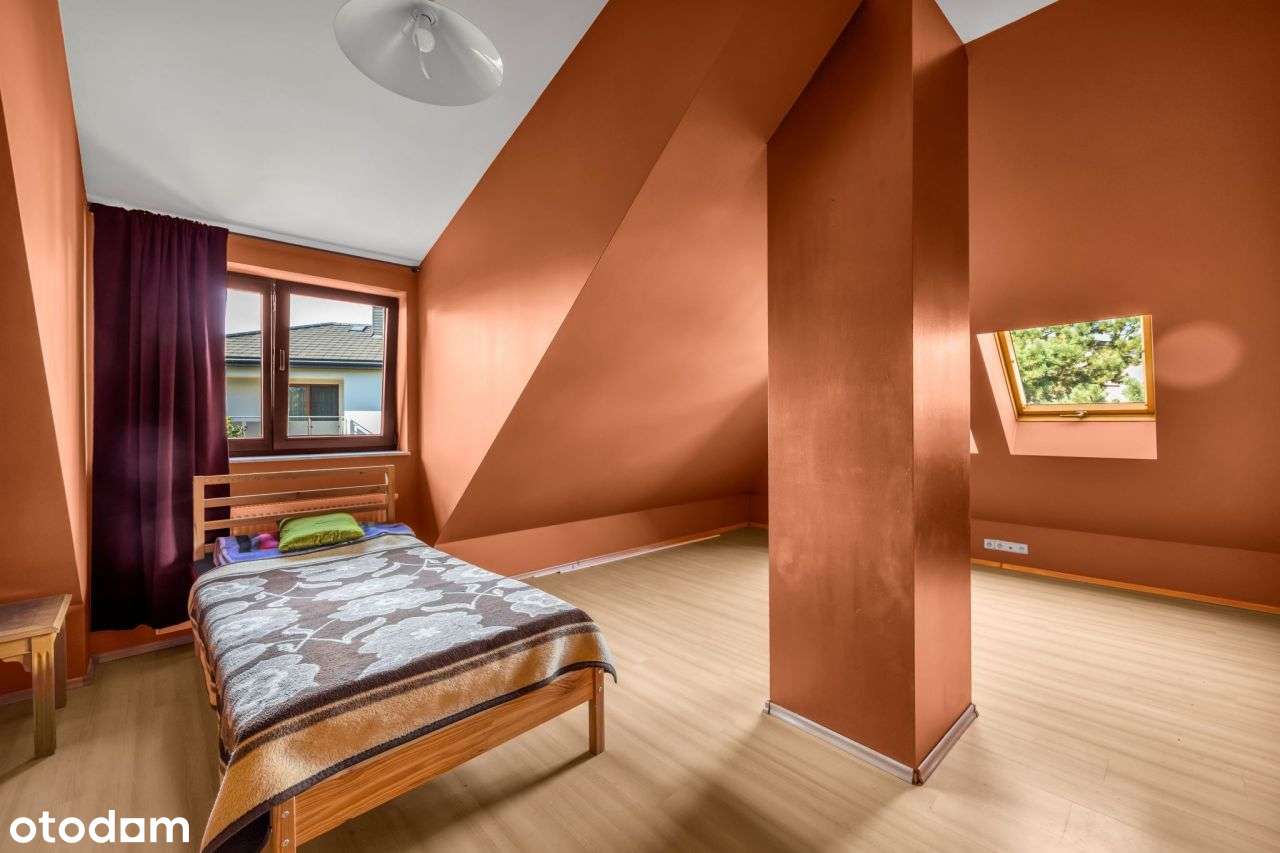 Przestronny dom z zagospodarowaną działką-15