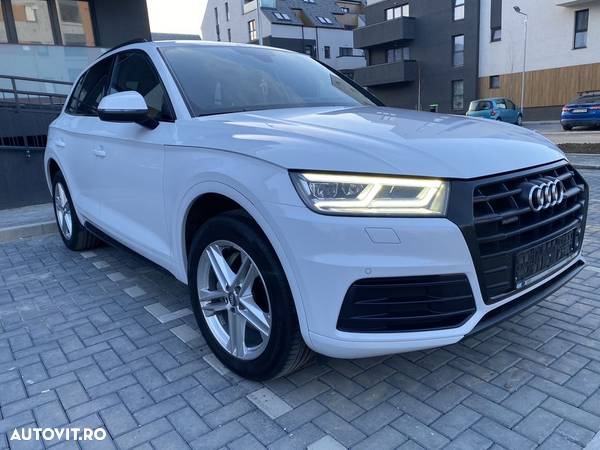 Audi Q5 2.0 40 TDI quattro S tronic Design - 25