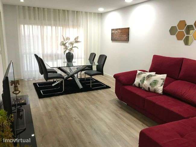 Apartamento T3 transformado em T2 - Ferreiros, Braga-1