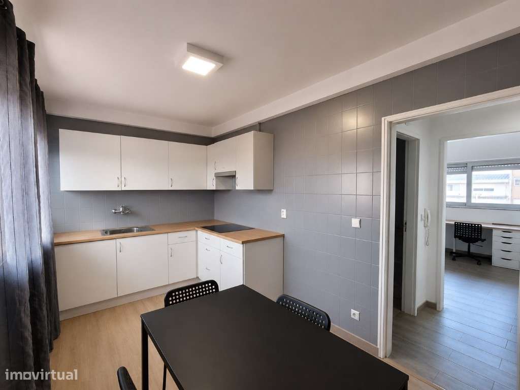 Apartamento T1 em São Mamede de Infesta-0