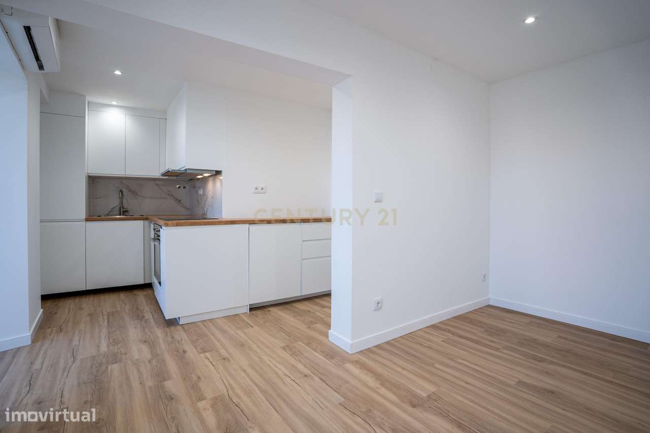 Apartamento T2, Rua do Mato Grosso, Santa Engrácia, São Vicente - Grande imagem: 2/28